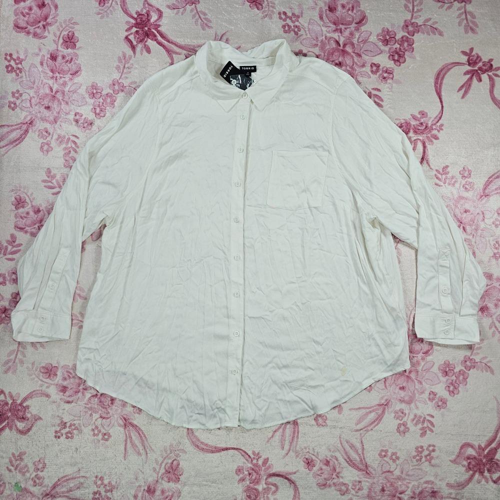Torrid Button Down Shirt Womens 4X White New With Imperfections Stretch Challis